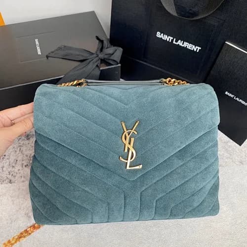 Saint Laurent (YSL) (modelo Saint Laurent Loulou Shoulder Bag em camurça / veludo azul-petróleo).