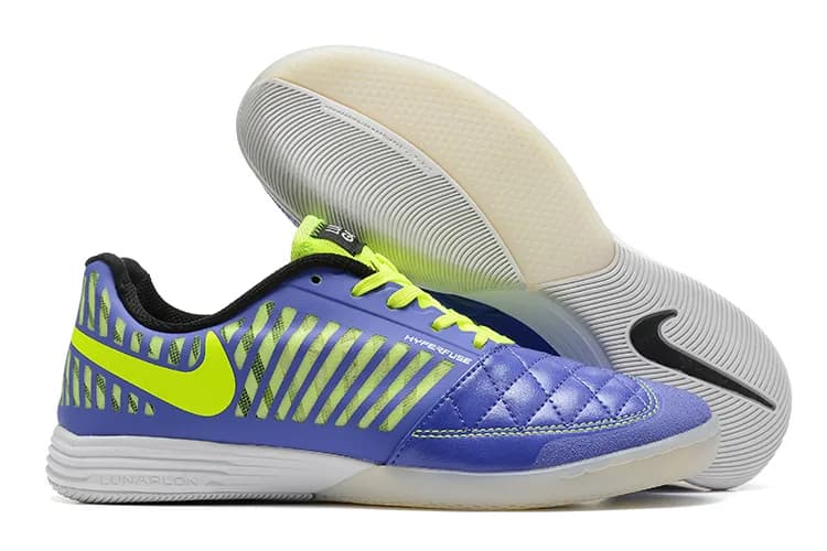Nike Lunar Gato II (em tom azul-púrpura e verde-lima com sola branca).