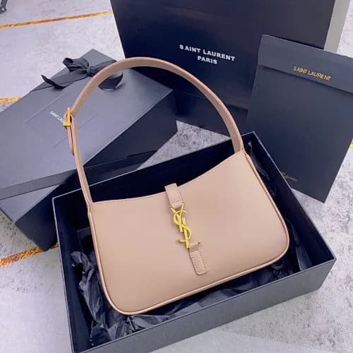 Saint Laurent (YSL) (modelo Saint Laurent LE 5 À 7 Shoulder Bag em tom bege/nude)