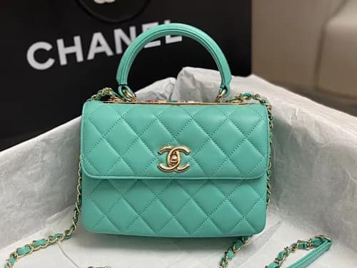 Chanel (modelo Chanel Trendy CC Top Handle / Flap Bag Mini/Small em verde-menta/turquesa)