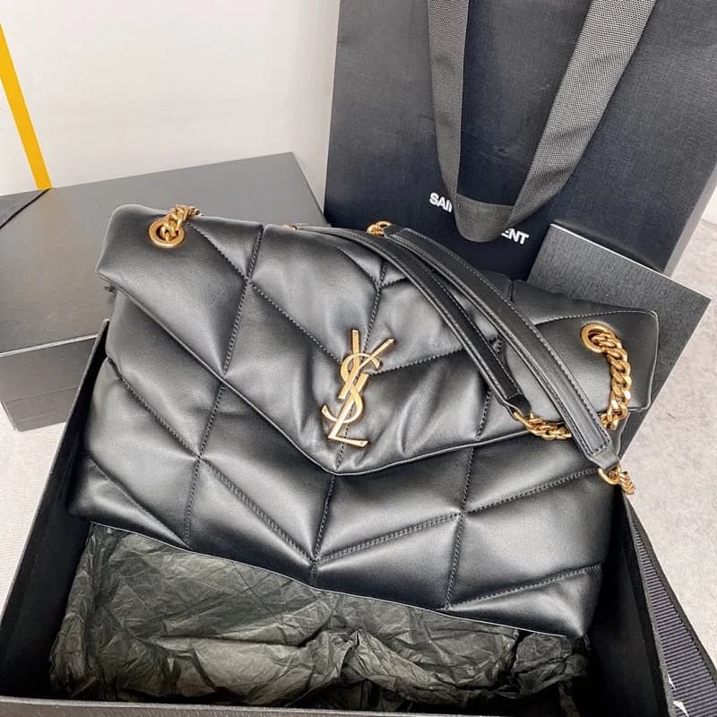Saint Laurent (YSL) (modelo Saint Laurent LouLou Puffer Bag em pele preta)